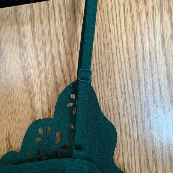 SHEIN Teal Scallop Laser‑Cut Cami Top - Picture 5 of 7
